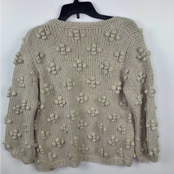 Callahan Bisou Popcorn Beige Hand
Knit Sweater - Picture 4 of 6
